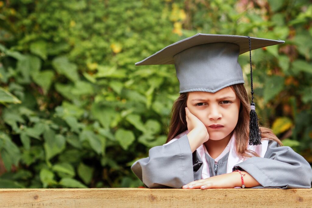 Cel i problem badawczy w pracy dyplomowej. little girl, graduation, graduate, knowledge, student, academic, education, diploma, students, learn, school, study, teaching, illustration, graduation, graduation, graduation, graduation, graduation, graduate, graduate, graduate, academic, academic, diploma